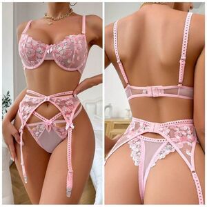 ❤️ NEW Floral Embroidery Mesh Underwire Garter Lingerie Set
